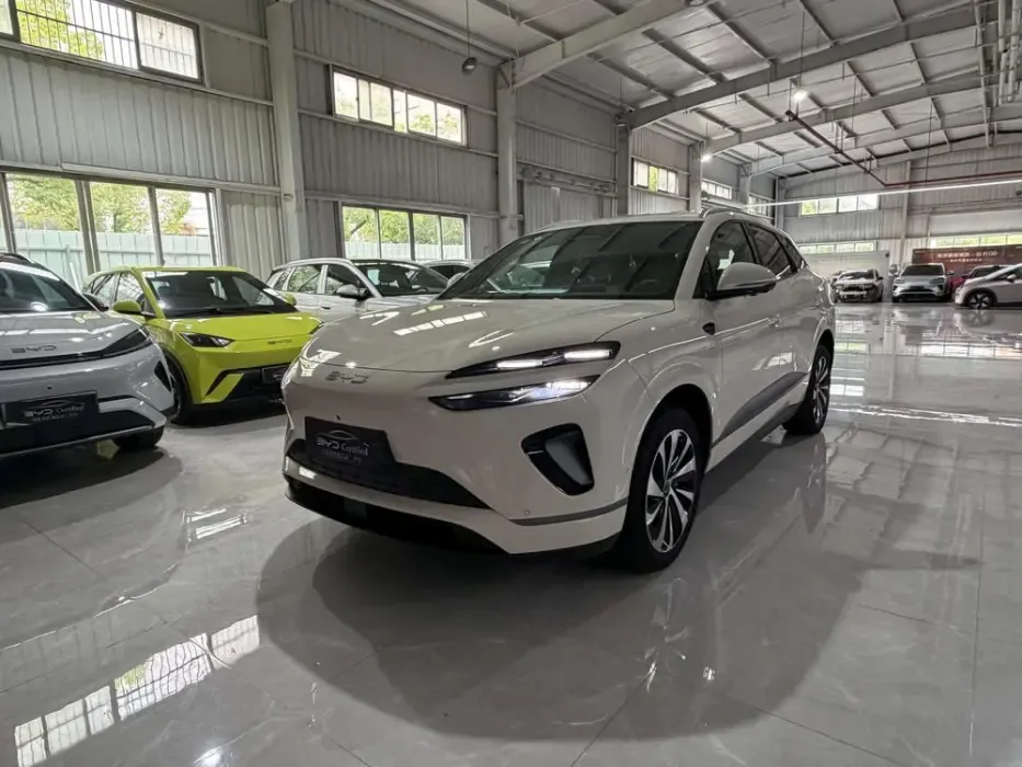 Автомобиль BYD Sealion 06 (2025)
