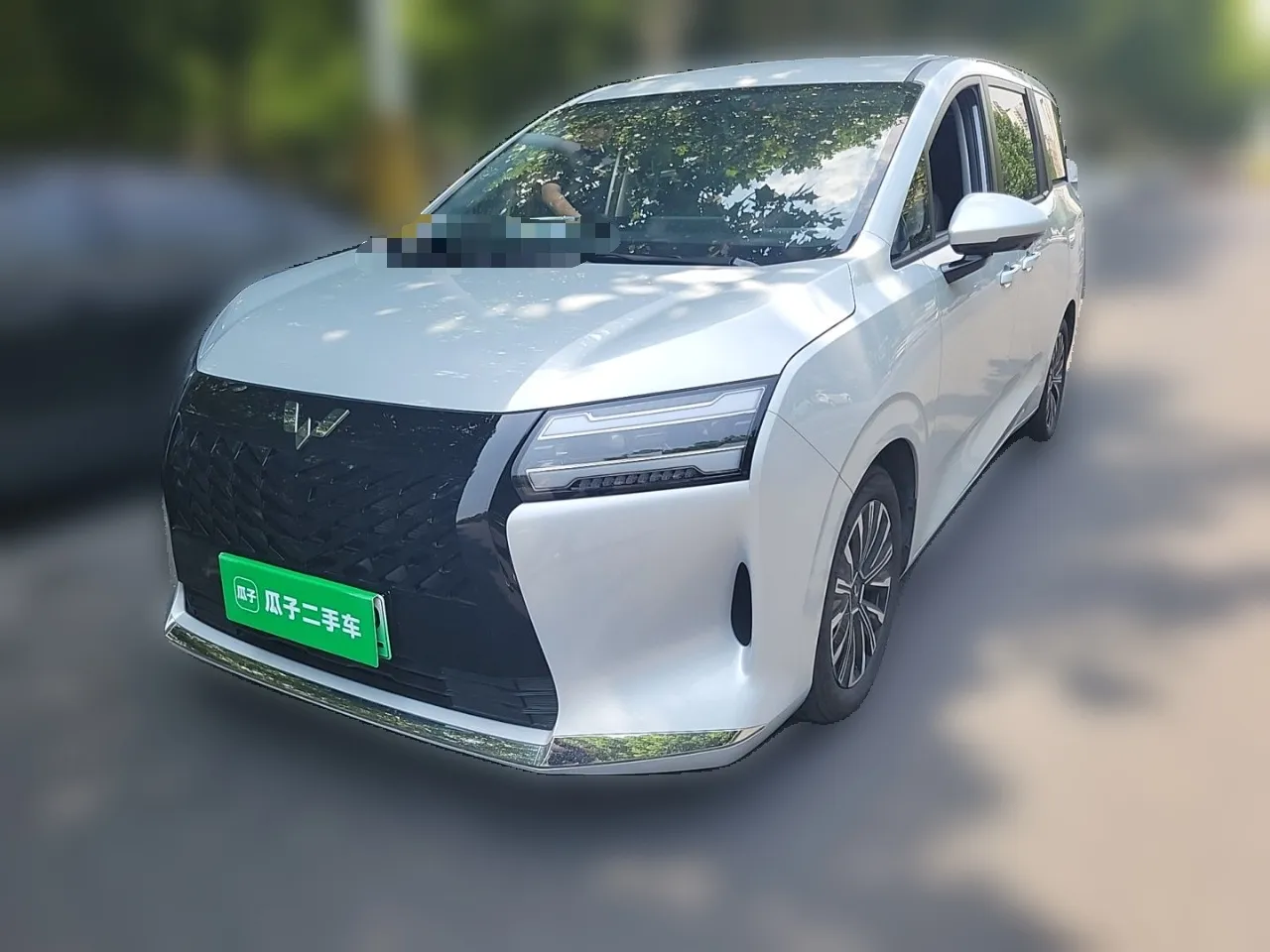 Электромобиль Wuling Used Starlight 730 Model Plug-in Hybrid 125km Luxury Edition (2025)